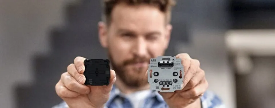 ABB flexTronics: Innovación en Control de Dispositivos Inteligentes