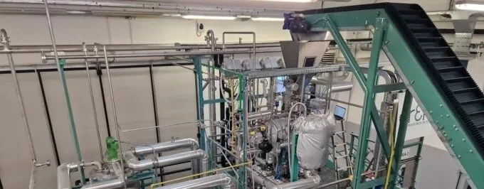 SCHNEIDER ELECTRIC y GR3N: Revolución en el Reciclaje de Plásticos y la Circularidad Química