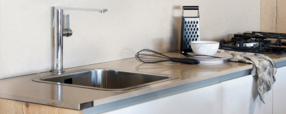 RAMON SOLER Debuta la Minimalista Serie Square para Cocinas