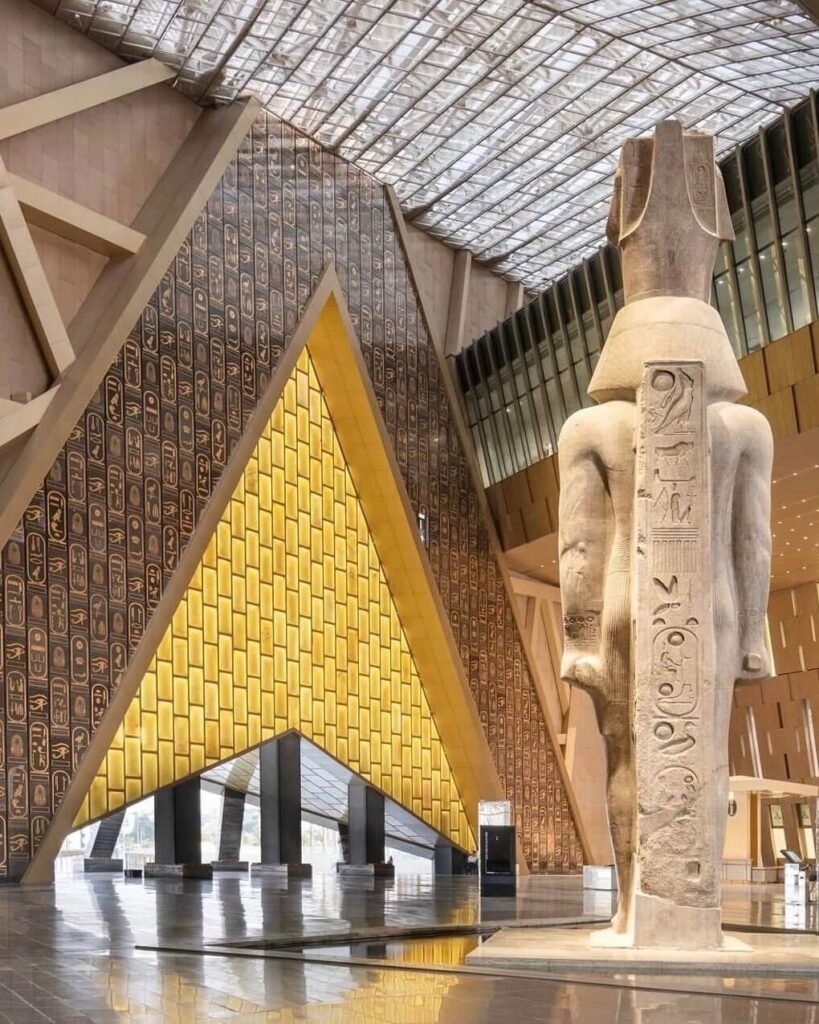 Signify ilumina el Gran Museo Egipcio con soluciones de iluminación inteligente para preservar el patrimonio y mejorar el turismo cultural 