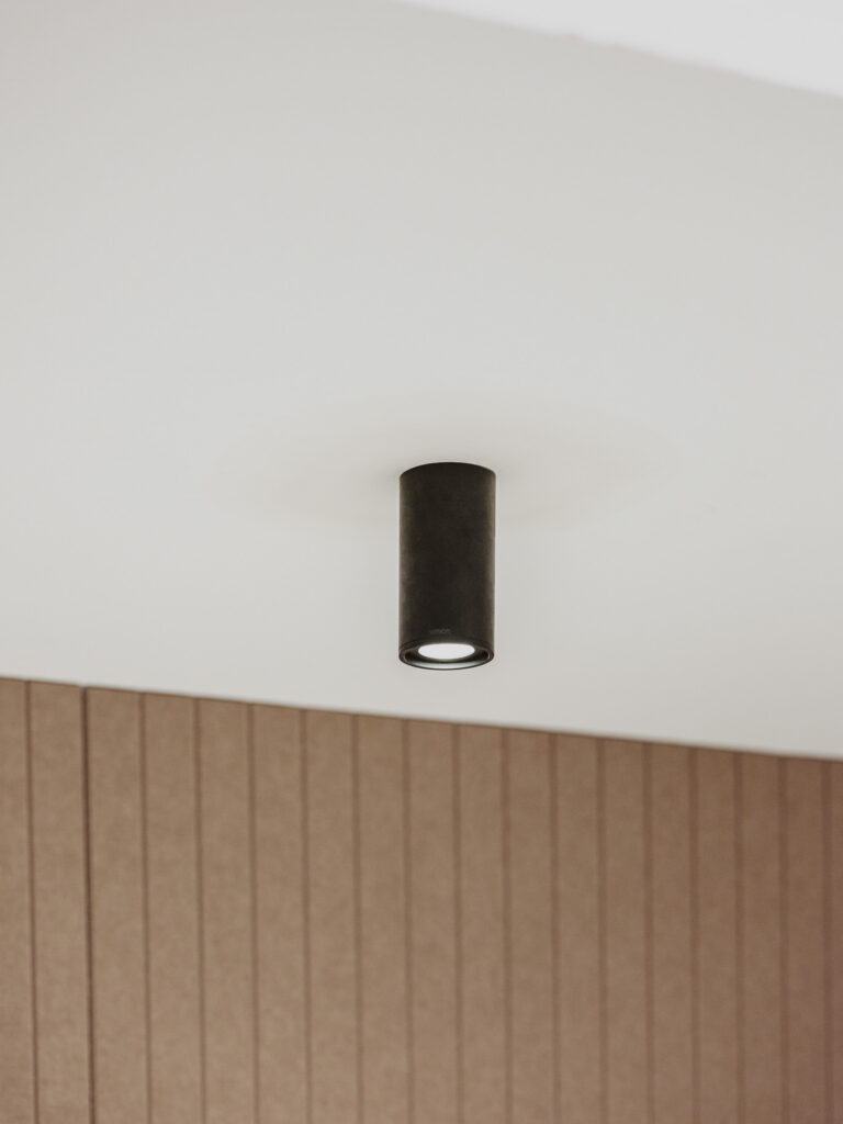 SIMON impulsa la transformación educativa del IES Cotes Baixes con soluciones de iluminación y conectividad sostenibles