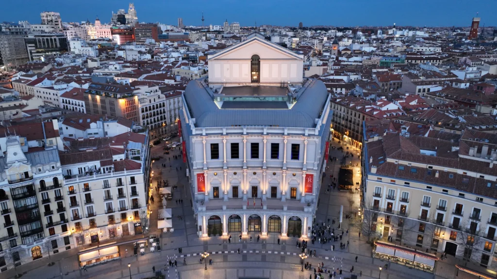 La iluminación SIGNIFY contribuye a convertir el Teatro Real en un edificio Net Zero